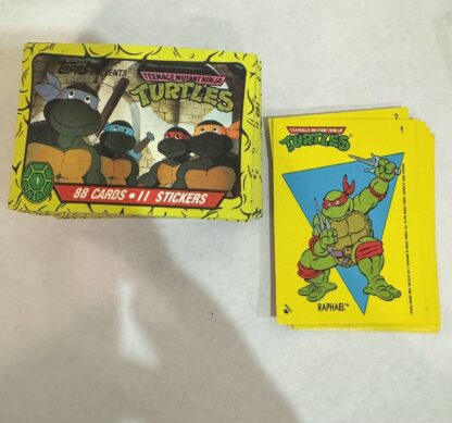 Lot of 69 1989 trading cards teenage mutant ninja turtles cartoon + 11 Stickers